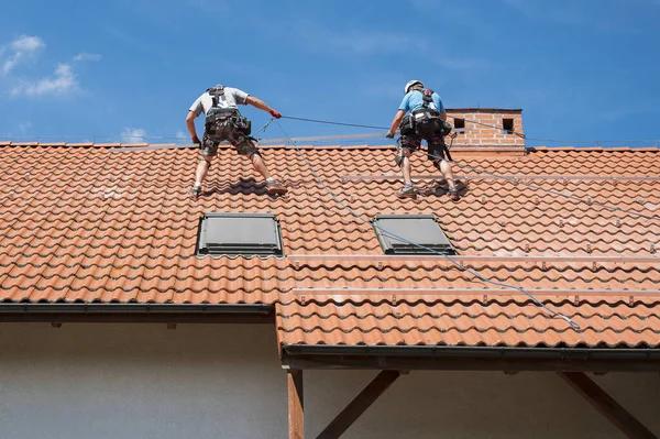 Phoenix Roofing Contractors: Installation, Repairs, and Maintenance
